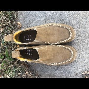Cinch slip on shoes
